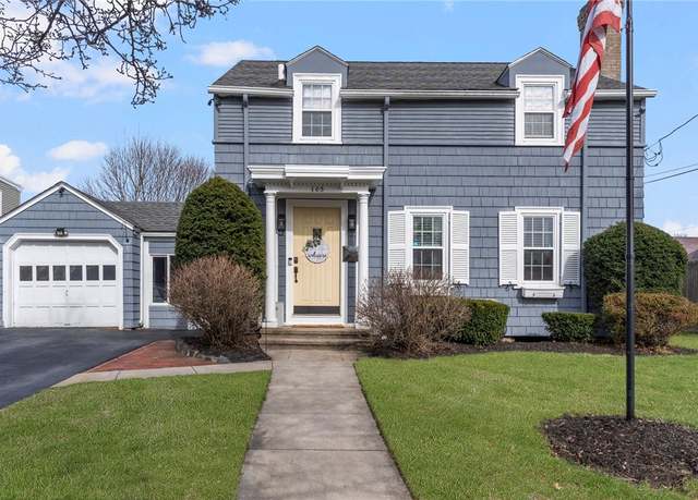 Property at 105 Roslyn Ave, Cranston, RI 02910, 3 beds, 1.5 baths