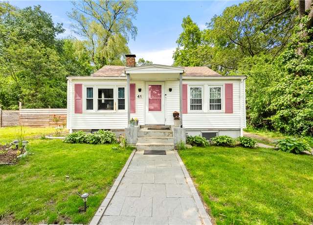 Property at 41 Indiana Ave, Cumberland, RI 02864, 2 beds, 1.5 baths