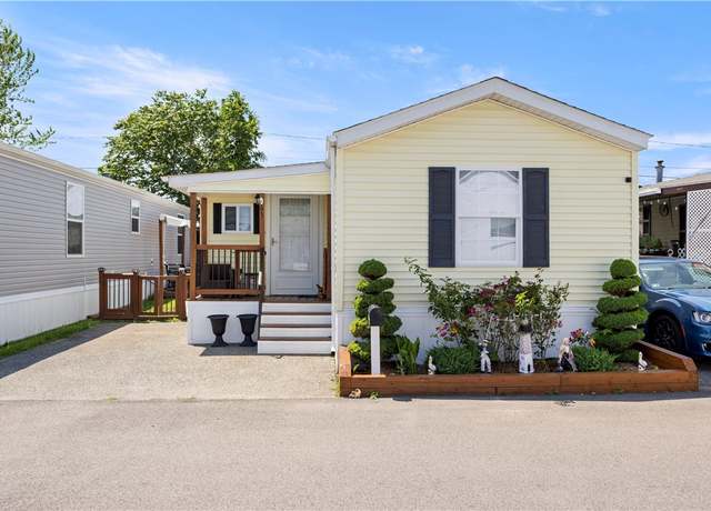 Property at 63 East Dr, East Providence, RI 02916, 2 beds, 1 bath