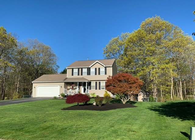 Property at 38 Ginger Trl, Coventry, RI 02816, 3 beds, 2.5 baths