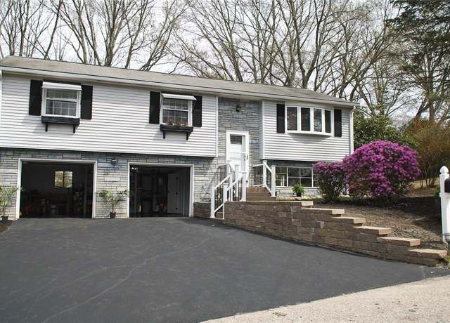 Property at 32 Wendy Way, West Warwick, RI 02893, 3 beds, 2 baths