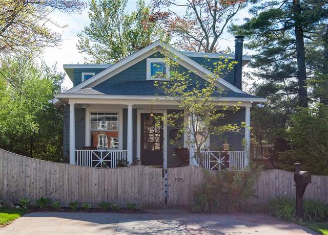 Property at 195 Brightridge Ave, East Providence, RI 02914, 3 beds, 1.5 baths