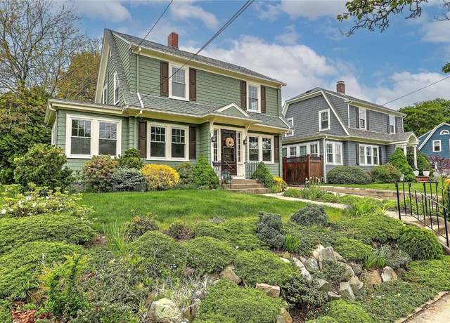 Property at 77 Glen Ave, Cranston, RI 02905, 3 beds, 1.5 baths