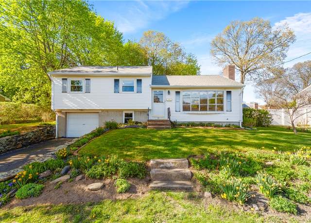 Property at 54 Glenwood Dr, North Kingstown, RI 02852, 3 beds, 1 bath