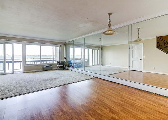 Property at 400 Narragansett Pkwy Unit Ei 2, Warwick, RI 02888, 2 beds, 1.5 baths