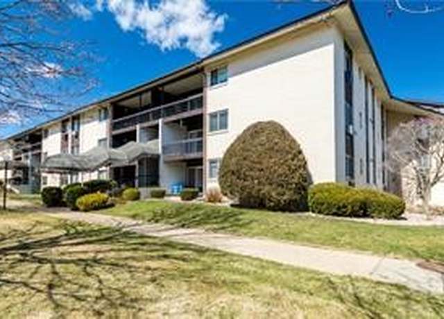 Property at 400 Narragansett Pkwy Unit SB4, Warwick, RI 02888, 2 beds, 1 bath