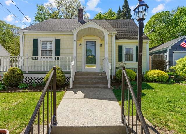 Property at 41 River Rd, Lincoln, RI 02865, 2 beds, 1.5 baths