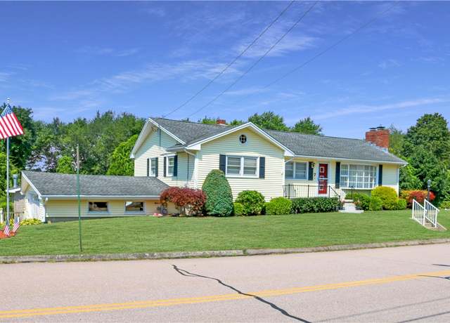 Property at 7 Nichols Ln, Westerly, RI 02891, 3 beds, 2 baths