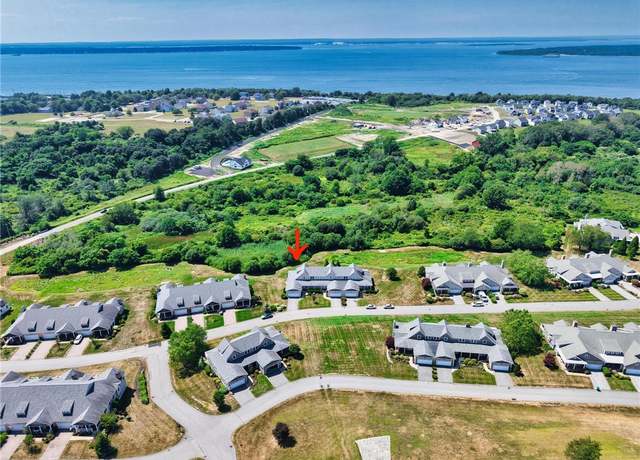 Property at 66 Rebels Way Unit BH 26, Portsmouth, RI 02871, 2 beds, 2.5 baths