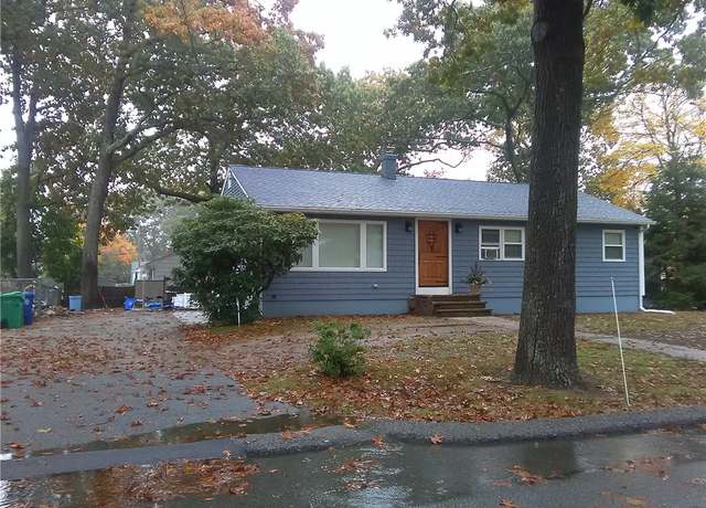 Property at 148 Haswill St, Warwick, RI 02889, 3 beds, 1 bath