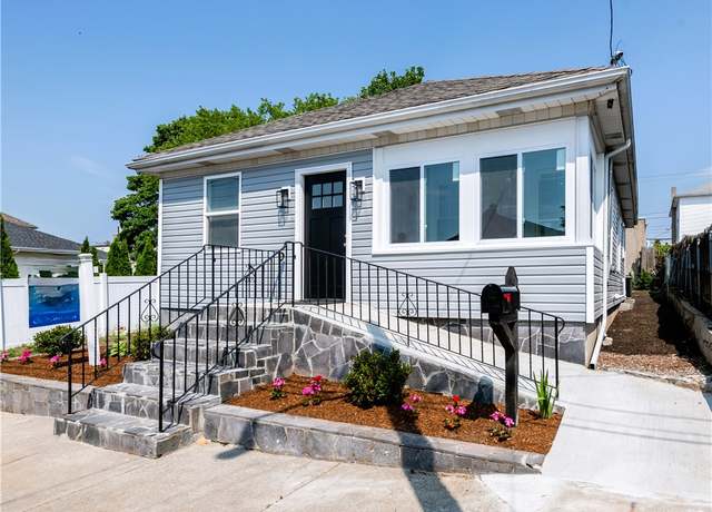 Property at 122 Blossom St, East Providence, RI 02914, 3 beds, 1 bath