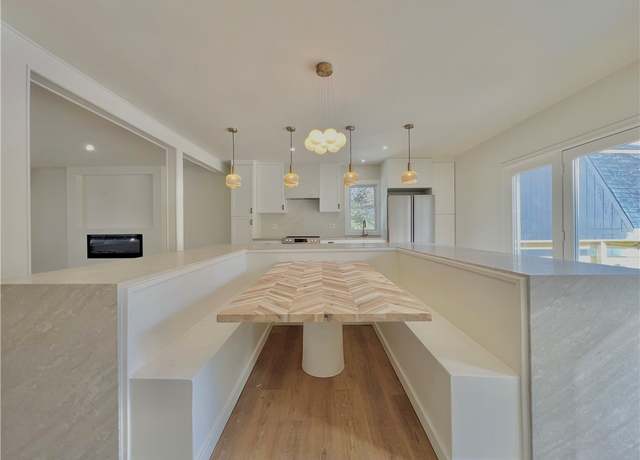 Property at 31 Carleton St, Attleboro, MA 02703, 3 beds, 2.5 baths