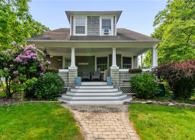 Property at 50 Clipper Way, Bristol, RI 02809, 3 beds, 1.5 baths