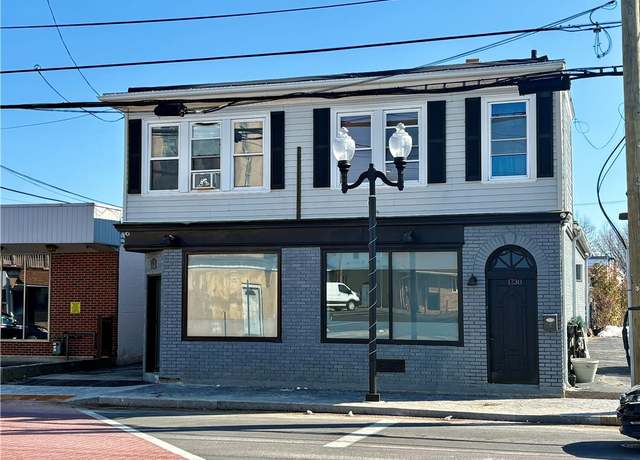 Property at 1728 1730 Cranston St, Cranston, RI 02920, 4 beds, 3.5 baths