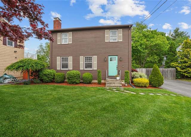 Property at 30 Lloyd Phillips Ct, Pawtucket, RI 02861, 3 beds, 1.5 baths