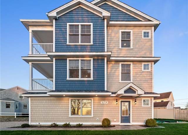 Property at 25 Scallop Shell Rd, Narragansett, RI 02882, 4 beds, 3.5 baths