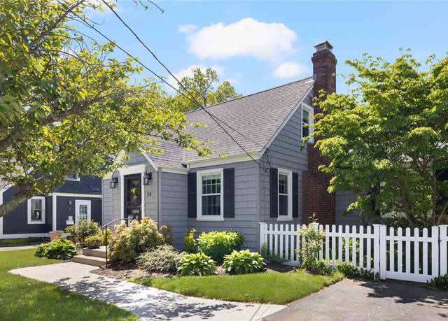 Property at 58 Roslyn Ave, Cranston, RI 02910, 3 beds, 2 baths
