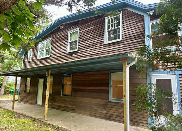 Property at 18 Railroad Ave, South Kingstown, RI 02892, 4 beds, 2.5 baths