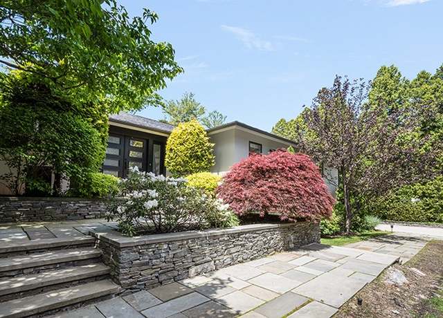 Property at 20 Woodland Ter, Providence, RI 02906, 4 beds, 5.5 baths