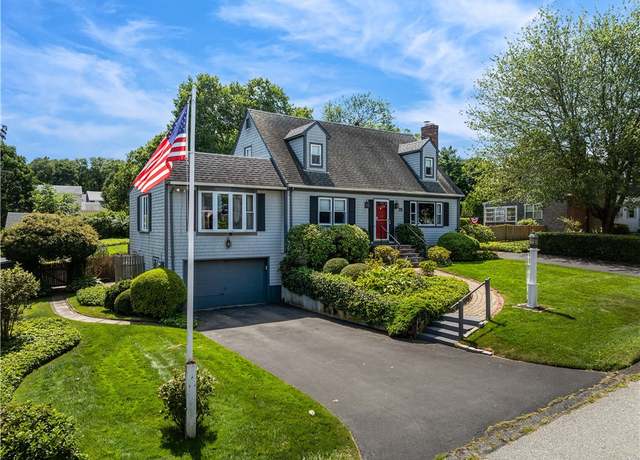Property at 79 Heritage Dr, Portsmouth, RI 02871, 3 beds, 2 baths