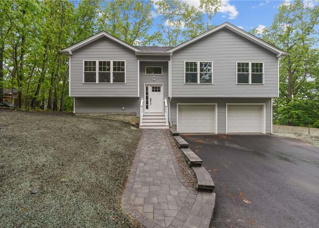 Property at 10 Mascio Dr, Johnston, RI 02919, 3 beds, 2.5 baths