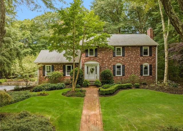 Property at 70 Falcon Cir, East Greenwich, RI 02818, 4 beds, 3 baths