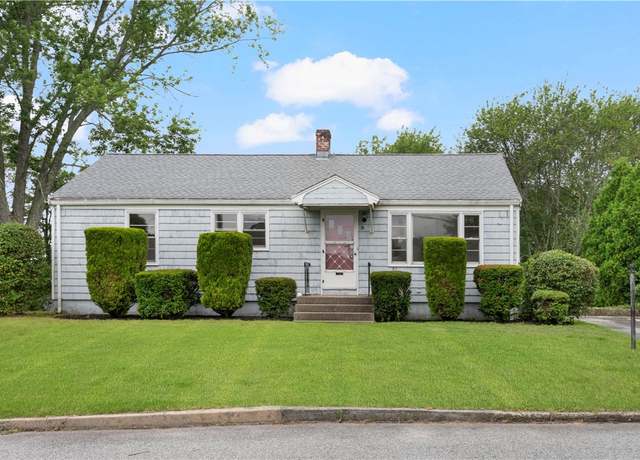 Property at 21 Parsonage Dr, Warwick, RI 02889, 3 beds, 2 baths