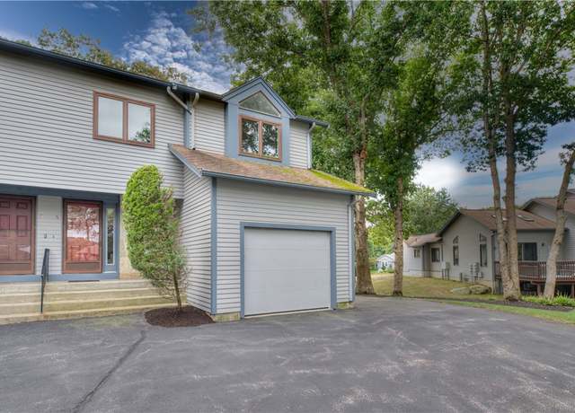 Property at 35 Acorn Ct Unit H6, South Kingstown, RI 02879, 2 beds, 1.5 baths