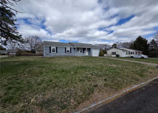 Property at 10 Wagon Wheel Ln, Woonsocket, RI 02895, 3 beds, 1 bath
