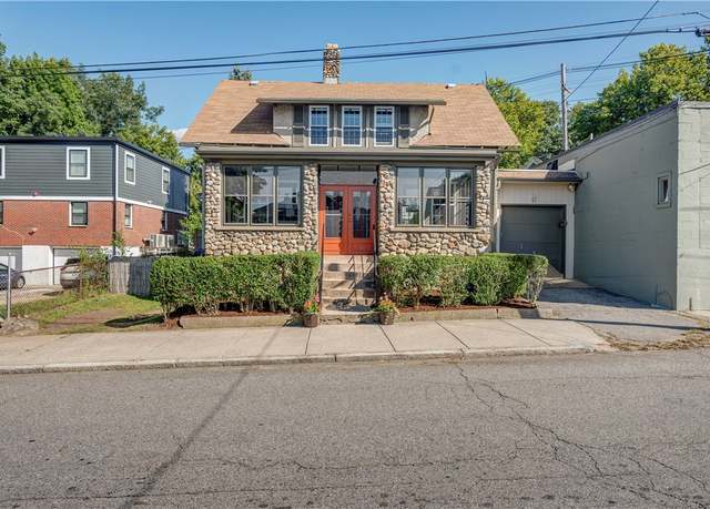 Property at 17 Wabun Ave, Providence, RI 02908, 3 beds, 2.5 baths