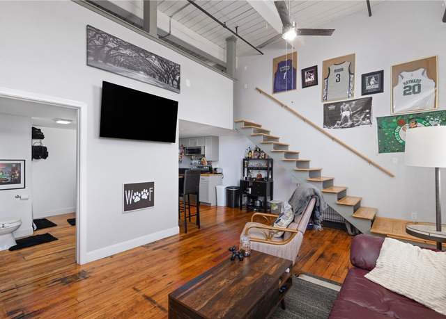 Property at 1117 Douglas Ave #504, North Providence, RI 02904, 1 bed, 1 bath
