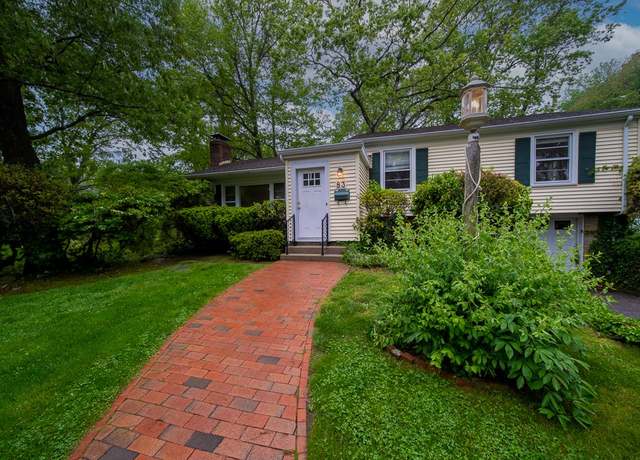 Property at 83 Darling St, Warwick, RI 02886, 3 beds, 1.5 baths
