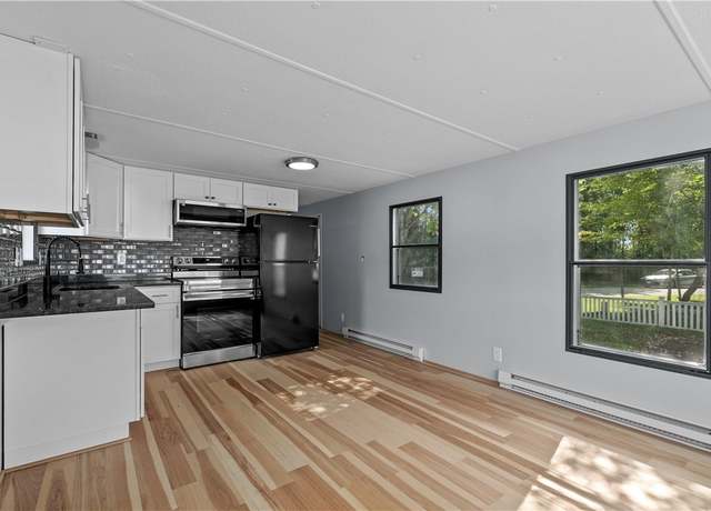 Property at 849 Forest Park Ave, Middletown, RI 02842, 1 bed, 1 bath