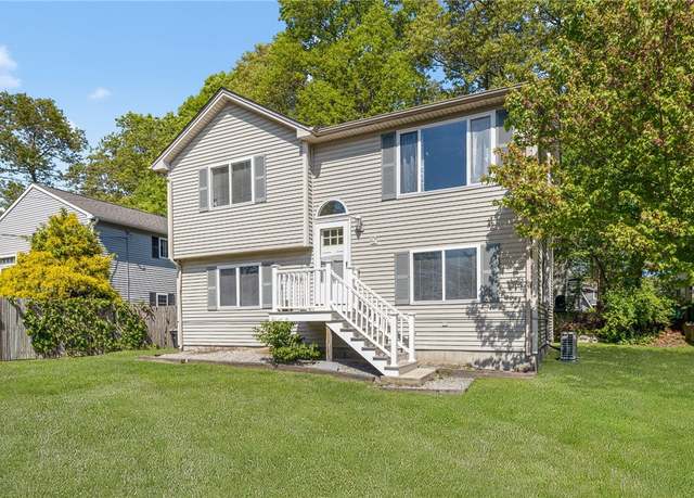 Property at 67 Meadowrue Trl, Narragansett, RI 02874, 3 beds, 2 baths