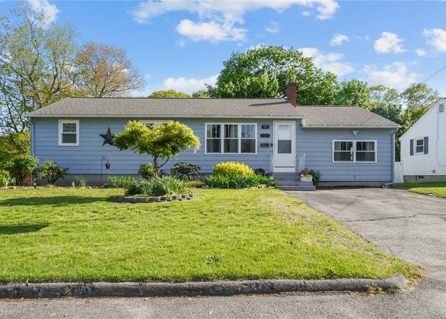 Property at 121 Ingersoll Ave, Warwick, RI 02886, 3 beds, 1.5 baths