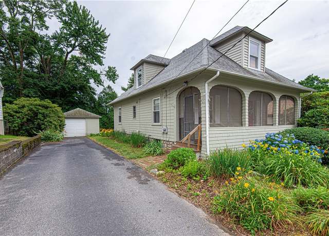 Property at 28 Greenfield Ave, North Providence, RI 02911, 3 beds, 1 bath