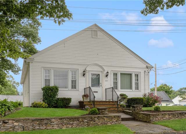 Property at 177 Midwood St, Cranston, RI 02910, 3 beds, 1.5 baths