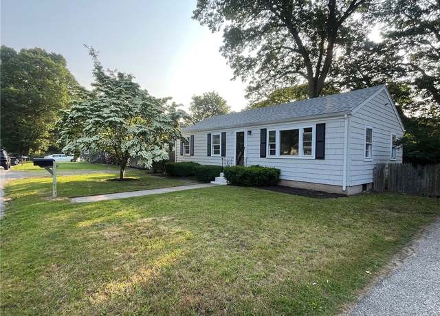 Property at 100 Kenneth Ave, Warwick, RI 02889, 3 beds, 1 bath