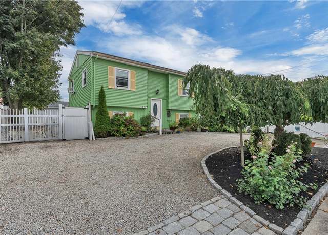 Property at 164 Oxford St, Providence, RI 02905, 3 beds, 1.5 baths