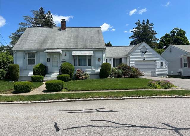 Property at 9 Linden Dr, West Warwick, RI 02893, 3 beds, 1 bath