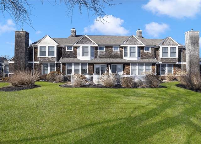 Property at 41 Fox Dr, Narragansett, RI 02882, 2 beds, 2.5 baths