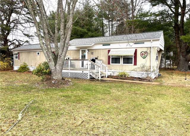 Property at 12 Valiant Dr, Coventry, RI 02816, 2 beds, 1 bath