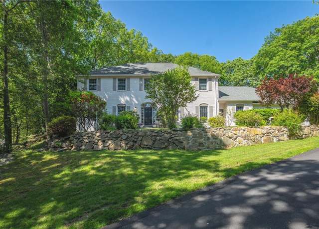 Property at 125 Fernwood Dr, East Greenwich, RI 02818, 4 beds, 4 baths