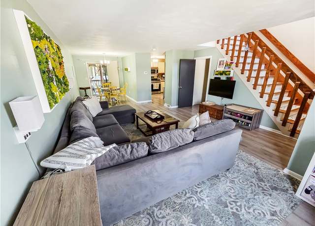 Property at 5 Marisa Ln, Providence, RI 02904, 2 beds, 1.5 baths
