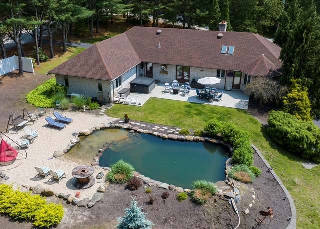 Property at 140 White Birch Cir, Scituate, RI 02831, 3 beds, 2.5 baths