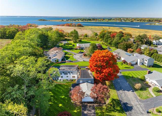 Property at 15 Hanley Farm Rd, Warren, RI 02885, 2 beds, 2.5 baths