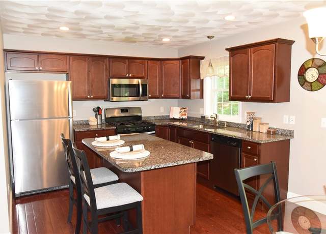 Property at 75 Esmond St Unit 2B, West Warwick, RI 02893, 2 beds, 2 baths