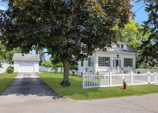Property at 110 Spofford Ave, Warwick, RI 02888, 3 beds, 1.5 baths