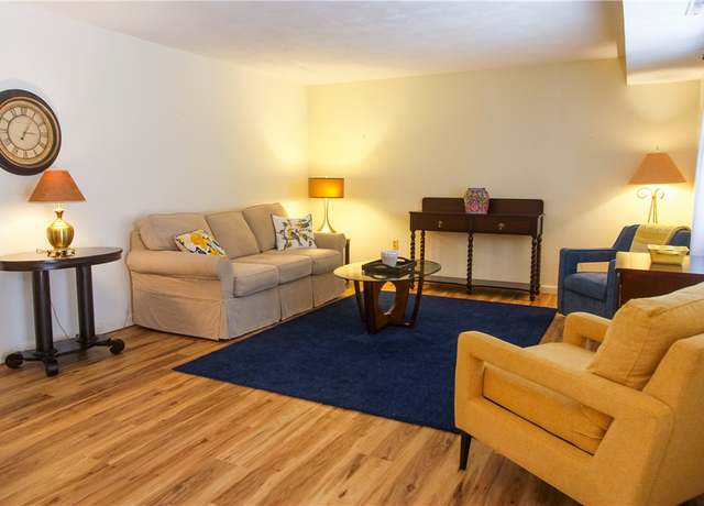 Property at 196 Old River Rd #137, Lincoln, RI 02865, 1 bed, 1 bath