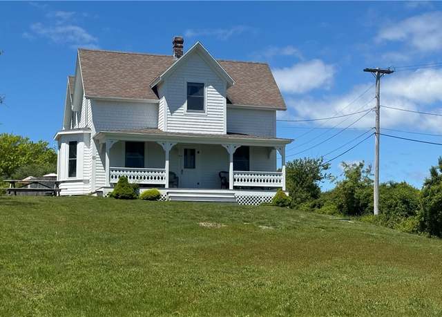 Property at 540 Off Center Rd, Block Island, RI 02807, 4 beds, 2 baths